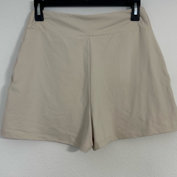 NWT Susana Monaco Blanched Almond High Waist Tailored Comfortable Shorts - Picture 5 of 15